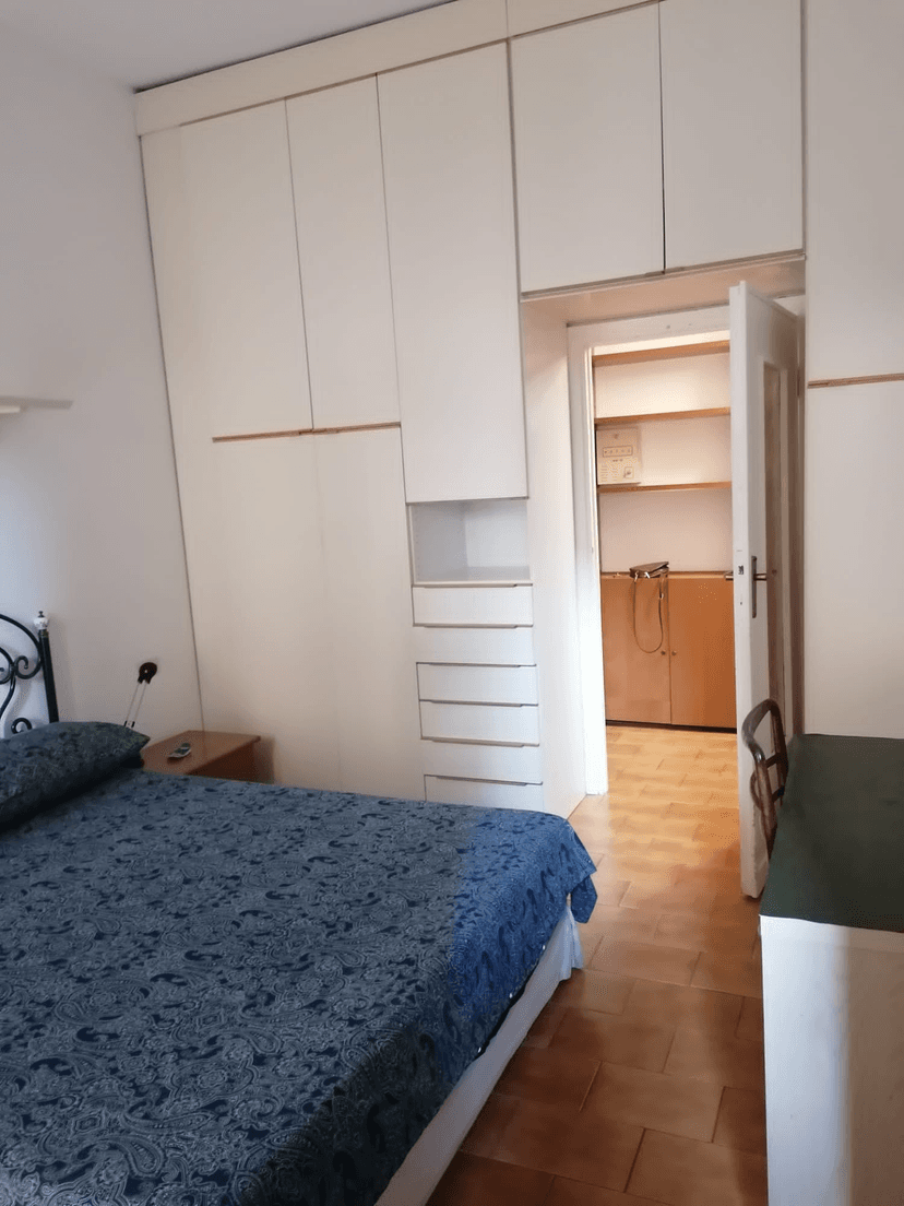 Bilocale in Via Giacinto Bruzzesi, Milano