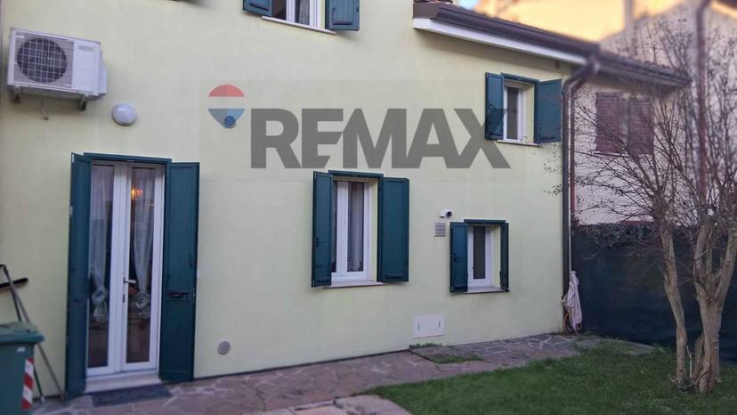 Villa a schiera in Via Fratelli Bandiera 137, Sermide e Felonica — foto 4 di 5