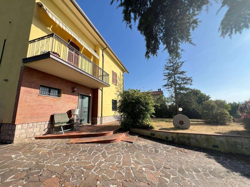 Villa unifamiliare in Via delle Macchiette , Campello sul Clitunno — foto 3 di 5