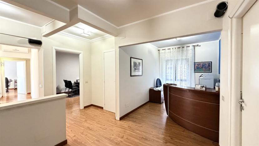 Villa bifamiliare in Piazza Antonio Gramsci 21, Albano Laziale — foto 2 di 5