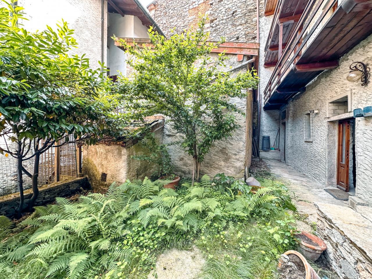 Villa a schiera in Via Centrale N 5, Oggebbio