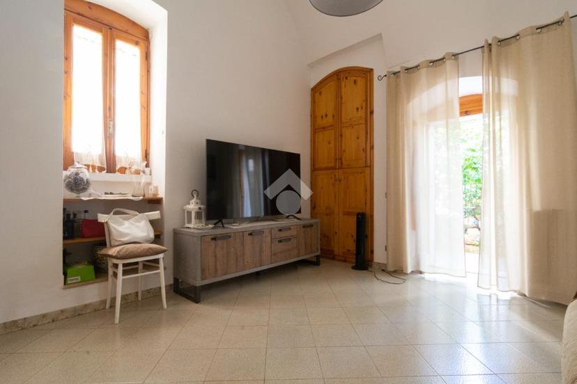 Casa indipendente in Vico Secondo Via Bari 16, Conversano