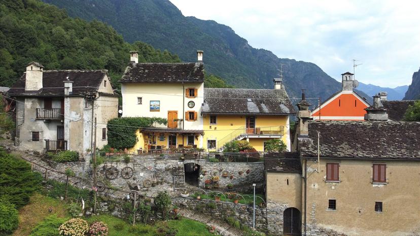 Casa indipendente in Vicolo Rio Rì 16, Varzo — foto 4 di 5