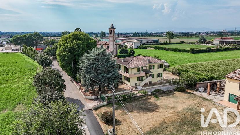 Villa in Via Casotto 10, Castiglione delle Stiviere