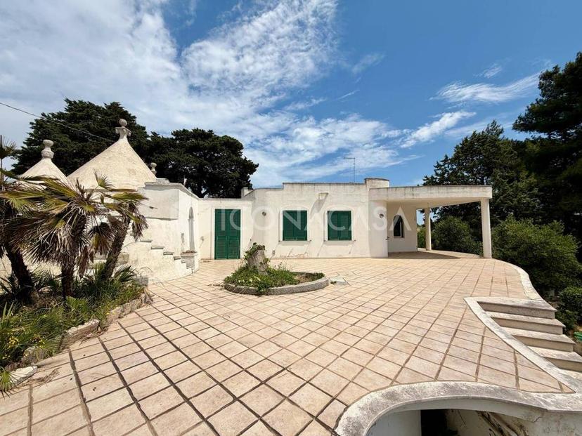 Trullo in Strada Statale 16 S.N.C., Ostuni — foto 3 di 5