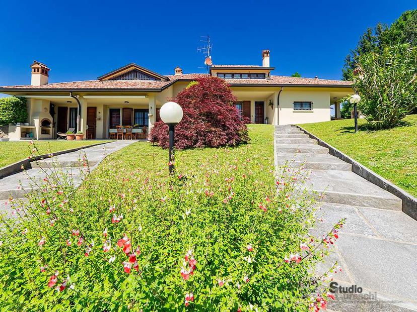 Villa bifamiliare in Via della Boggia 13/B, Ello — foto 2 di 5