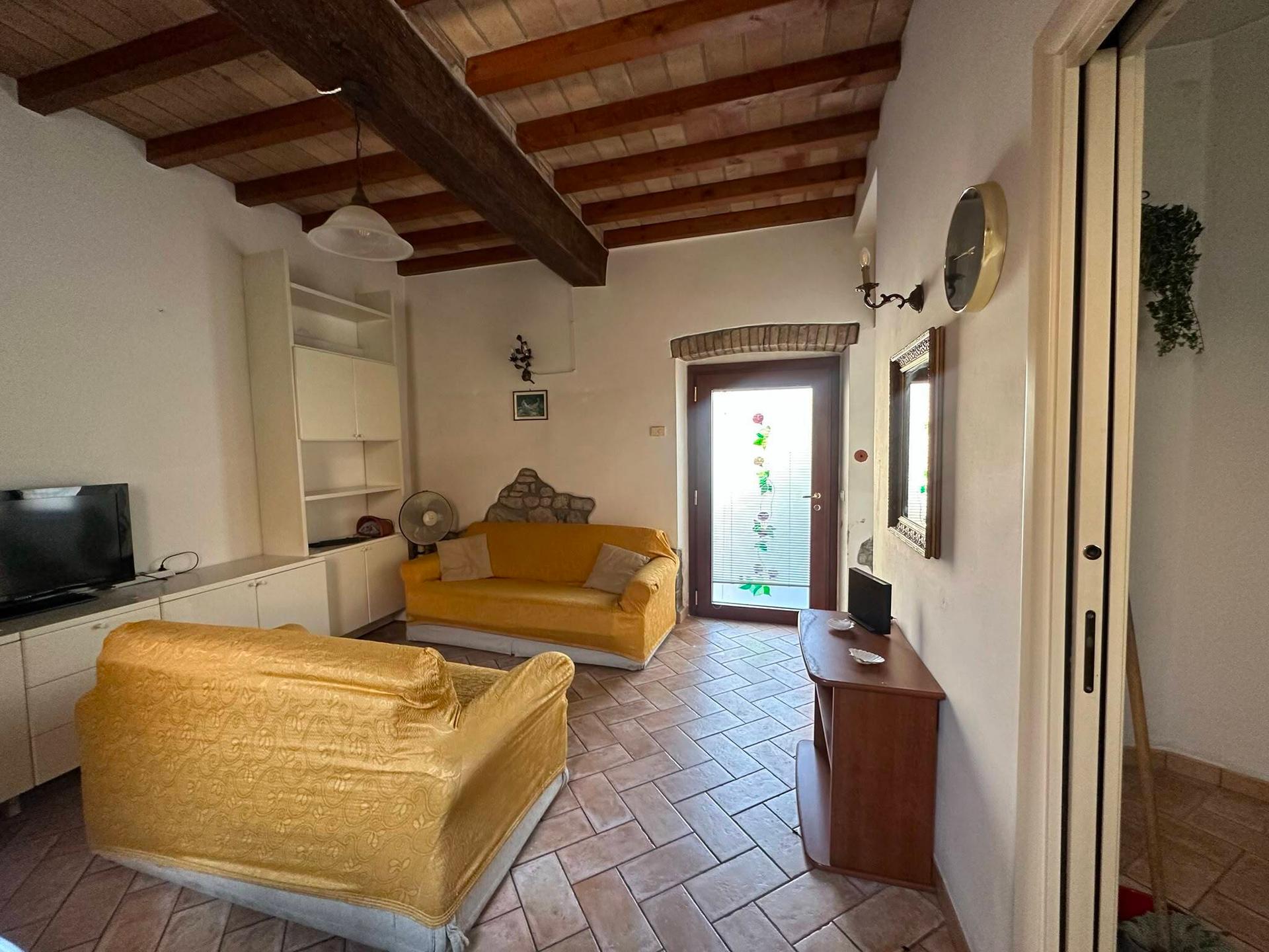 Casa indipendente, Lugagnano Val d'Arda