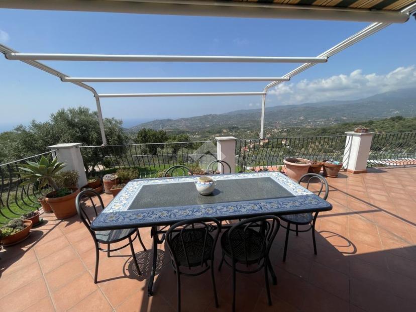 Casa indipendente, Imperia — foto 2 di 5