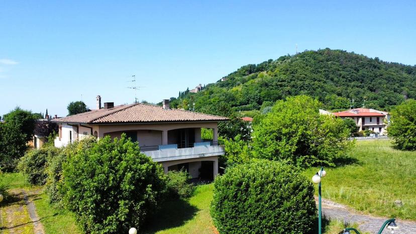Villa in Via Martinengo  29, Rovato — foto 2 di 5