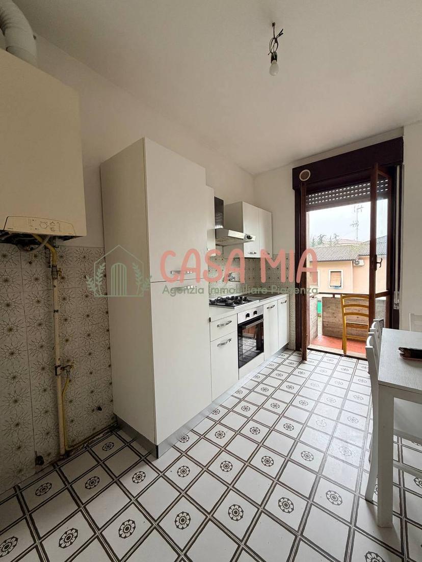 Trilocale in Via Emilia Piacentina 24, Castel San Giovanni — foto 4 di 5