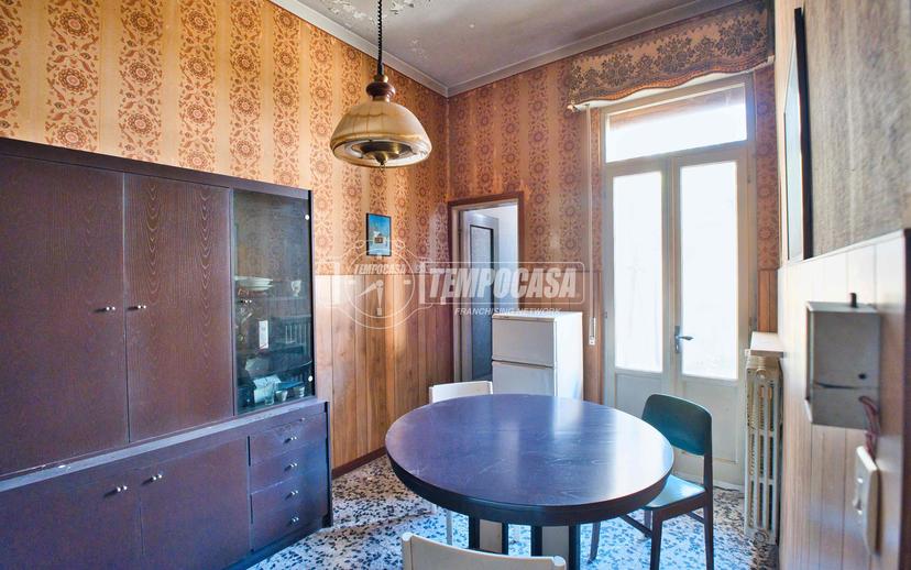 Villa a schiera in Via Santorre Santarosa, Novara