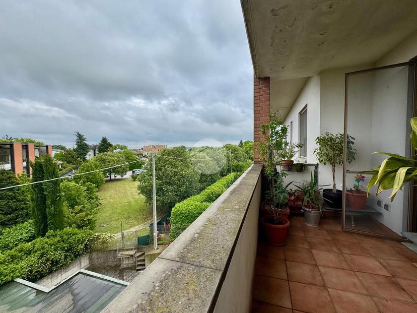 Trilocale in Via Traversetolo 176, Parma