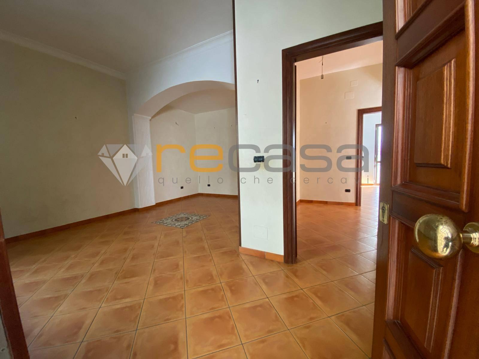 Trilocale in Via Menotti 20, Bellizzi