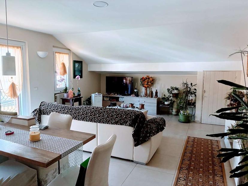 Trilocale in Felice Cavallotti 19, Villadossola — foto 3 di 5