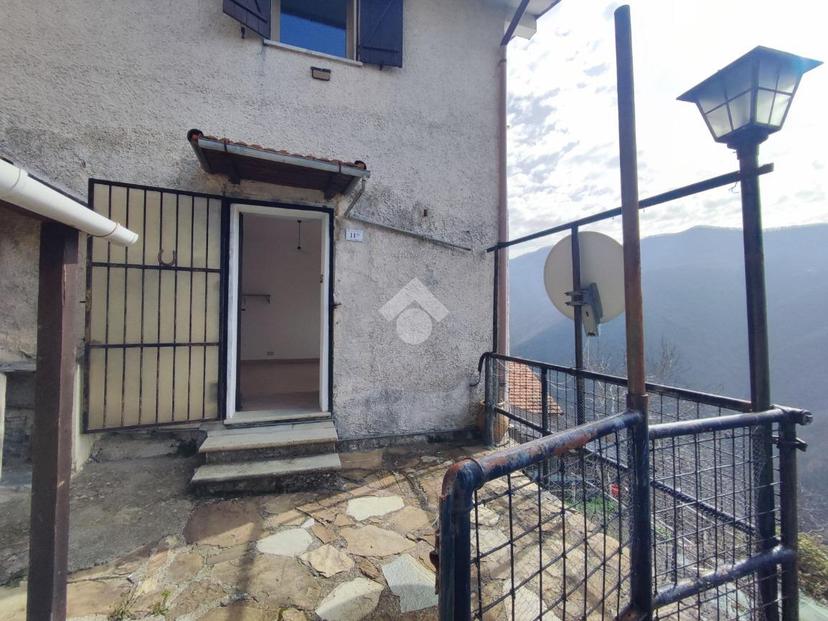 Casa indipendente in Località Chiappa 11, Valbrevenna — foto 3 di 5