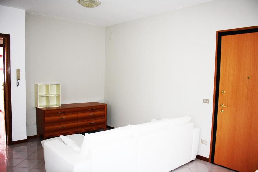 Trilocale in Viale Motta 98, Desenzano del Garda — foto 3 di 5