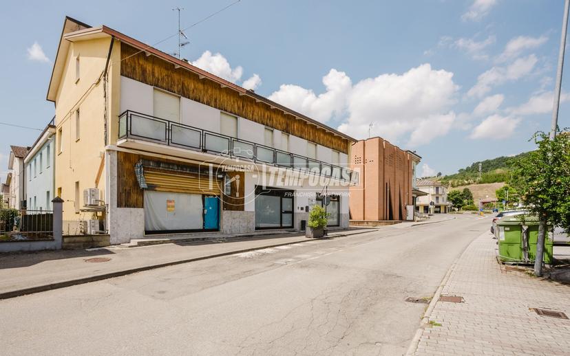 Quadrilocale in Via Vittorio Alfieri, Felegara 1, Medesano — foto 2 di 5