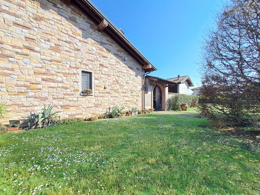 Casa indipendente in Via Milano, Rovato — foto 5 di 5