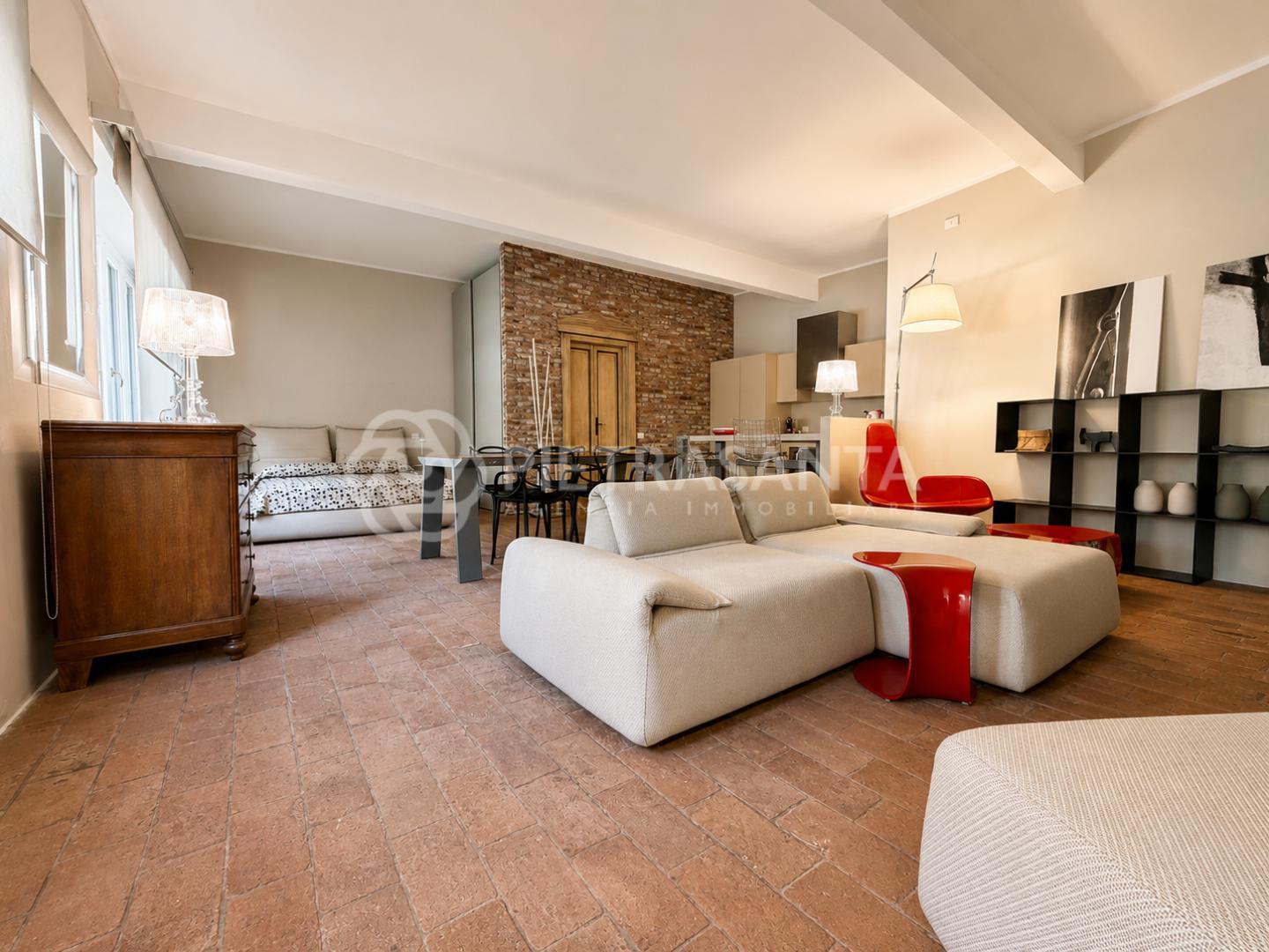 Loft, Camaiore