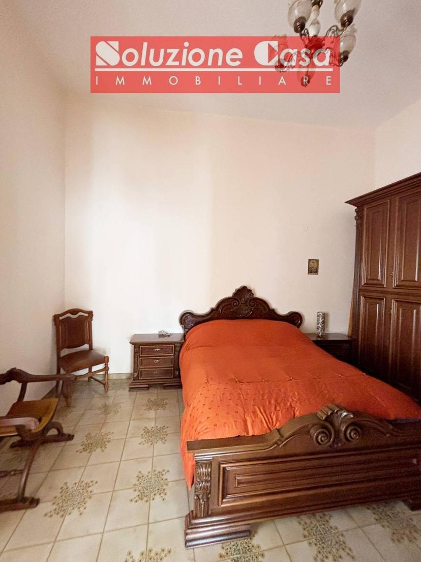 Casa indipendente in Piazza Tarpea, Canosa di Puglia — foto 3 di 4