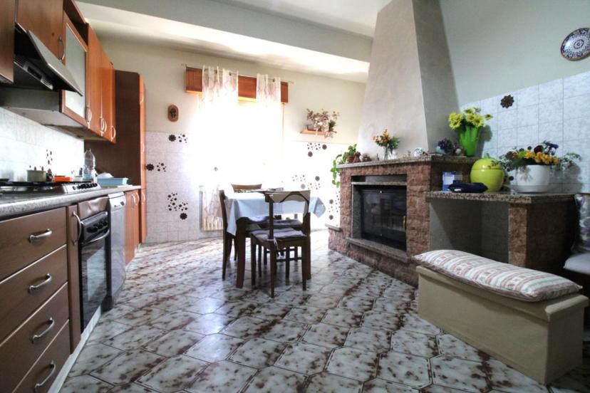Appartamento in Via Bartolomeo Camardo 2, Ripalimosani — foto 3 di 5