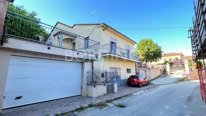 Casa indipendente in Via San Pietro Snc, Govone — foto 4 di 5