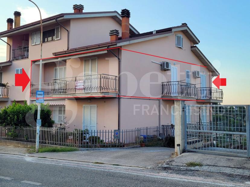 Quadrilocale in C.da Marenzi 11, Massignano — foto 4 di 5
