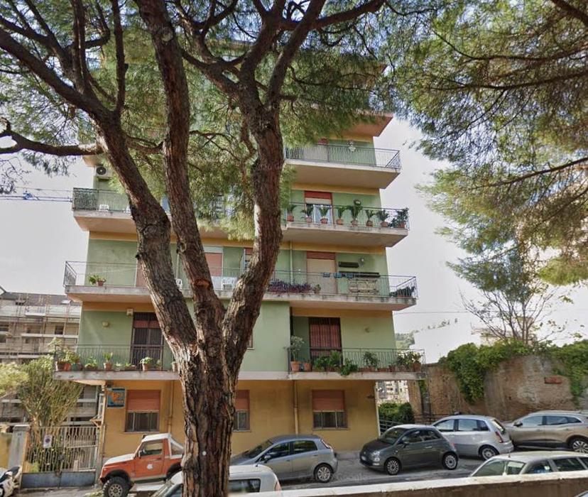 Bilocale in Via Cola Camuglia, Messina