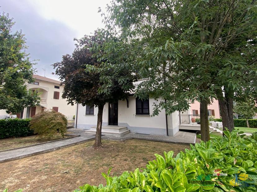 Villa bifamiliare in Via Pietro Nenni 9, Noceto — foto 3 di 5