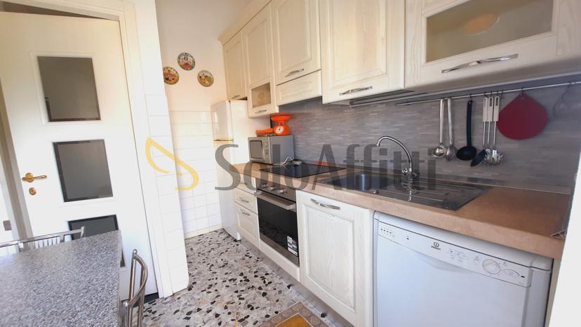 Stanza in appartamento in Via Guardi, Cinisello Balsamo