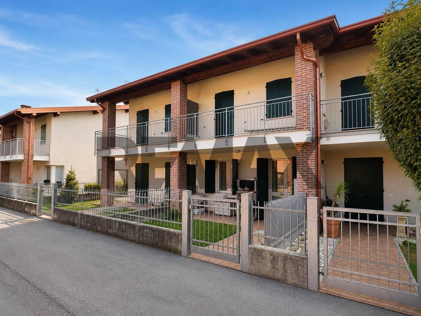 Villa a schiera, Guidizzolo