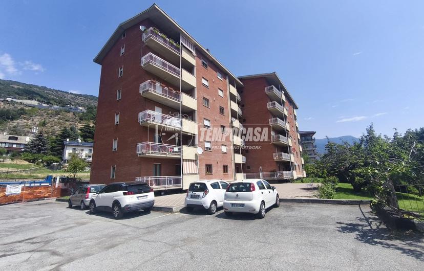 Appartamento in Via De Chevreres Gilles 2, Aosta — foto 4 di 5