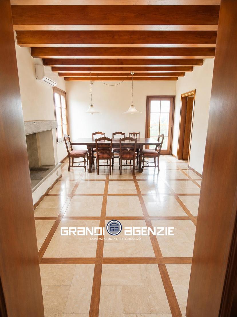 Casa indipendente in Via Monsignor Zabotti, Istrana
