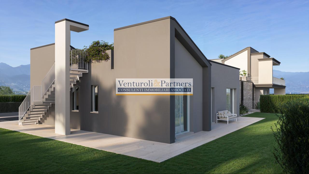 Villa in Via Carlo Alberto, Moniga del Garda