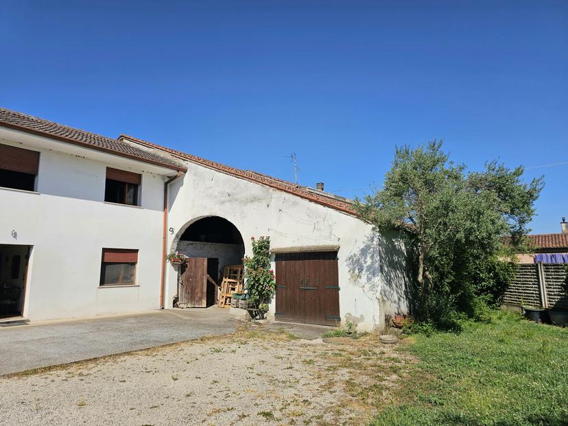 Casa indipendente in Via Pescara, Montagnana