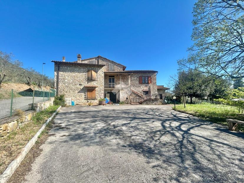 Casa indipendente in Via Massera 10, Assisi — foto 2 di 5
