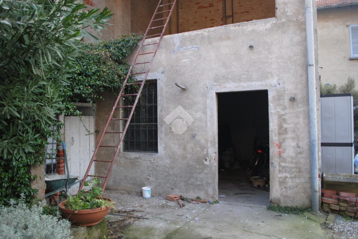 Casa indipendente in Via Goffredo da Bussero 7, Rovello Porro