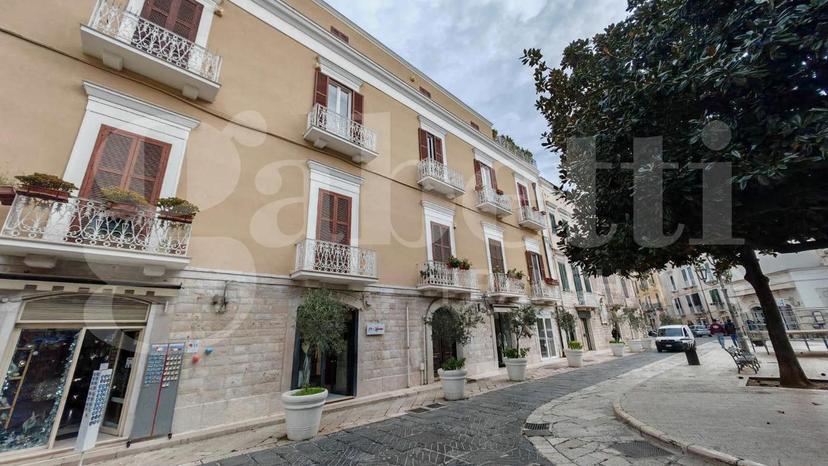 Quadrilocale in Piazza della Libertà, Trani — foto 2 di 5