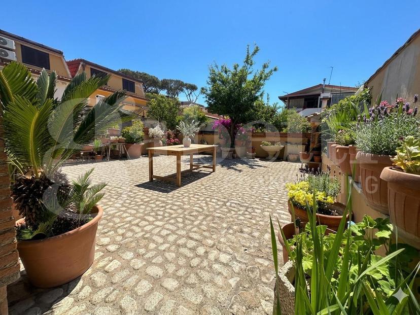 Villa bifamiliare in Viale Corona Australe 62 B, Ardea — foto 5 di 5