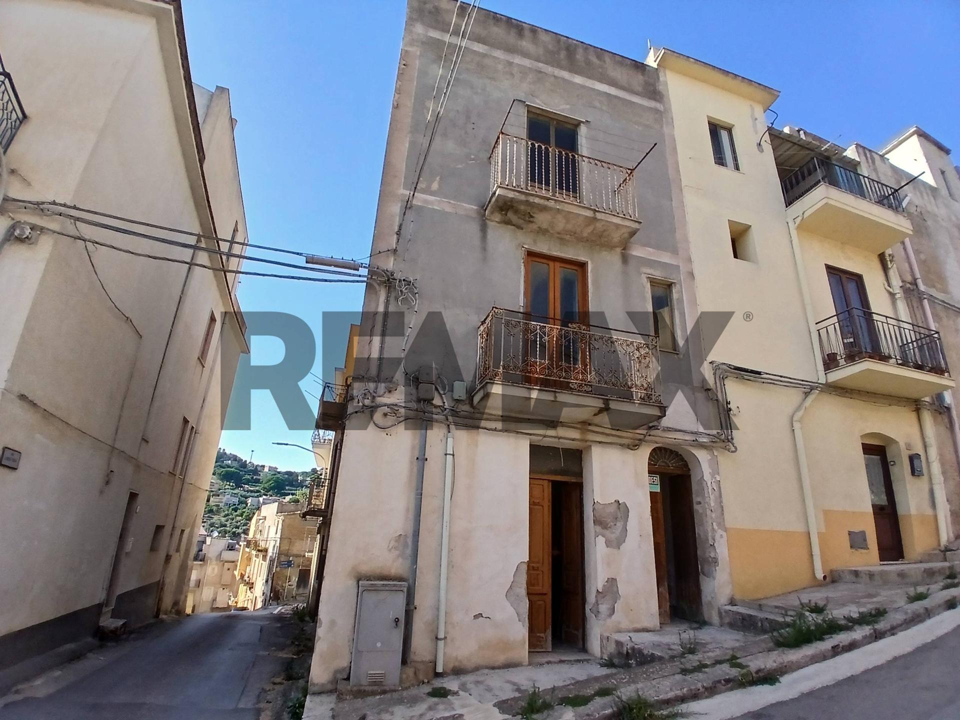Casa indipendente in Via Immacolata 97/99, Calatafimi-Segesta