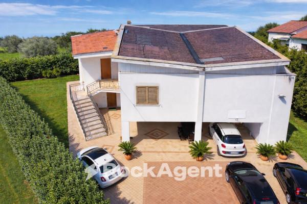 Villa bifamiliare in Via Indipendenza 76, Sant'Egidio alla Vibrata — foto 4 di 5