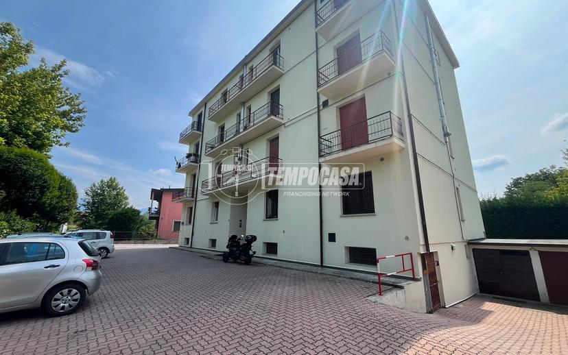 Bilocale in Via G. Matteotti, Sirone — foto 2 di 4