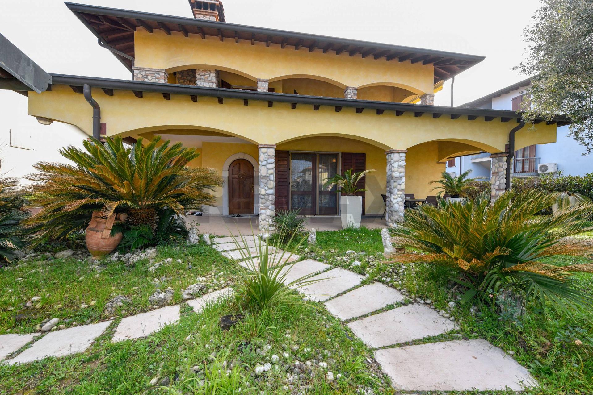 Villa in Via G da Verazzano 31, Sirmione