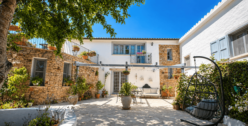 Villa in Via Sole Ruiu, Olbia