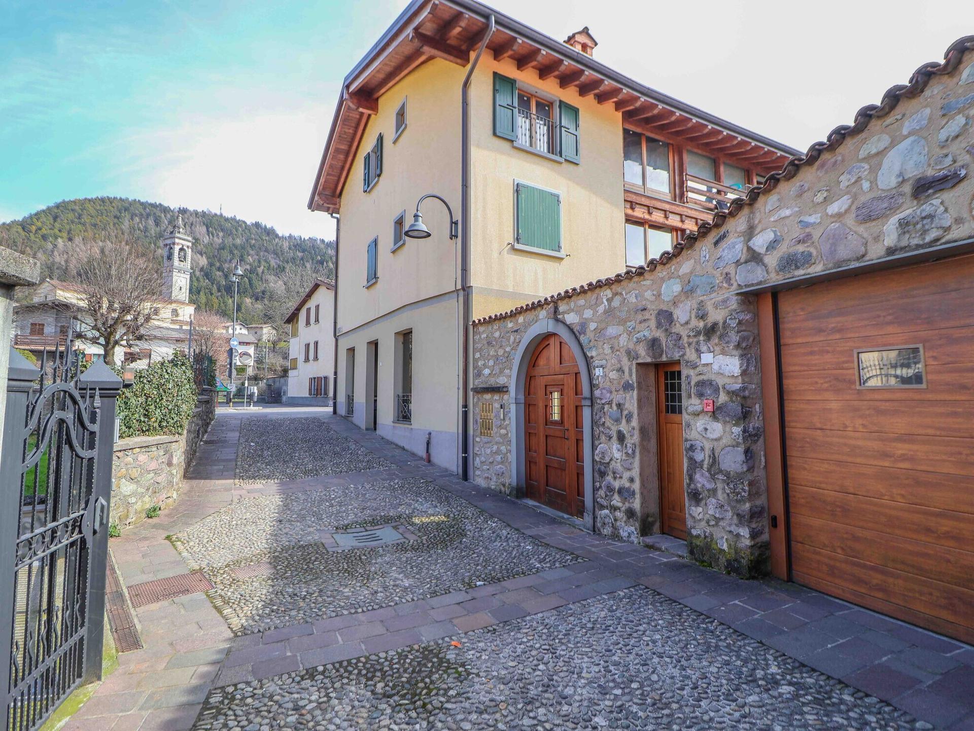 Bilocale in Vicolo Aperto 1, Songavazzo