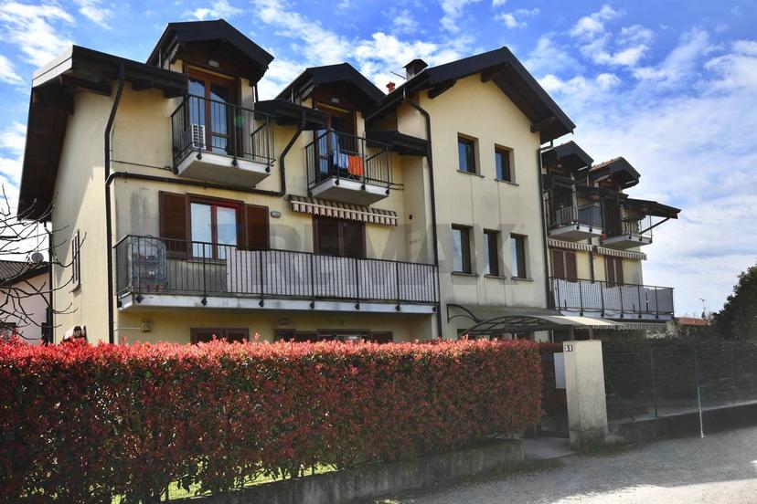 Trilocale in Via Toscanini 9, Besnate — foto 3 di 5