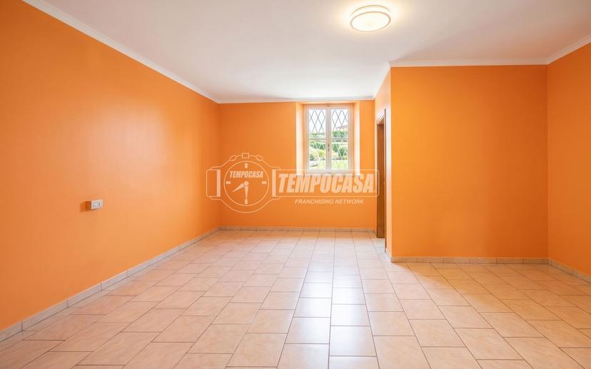 Trilocale in Via Capitano Giovanni Ubbiali, Lurano