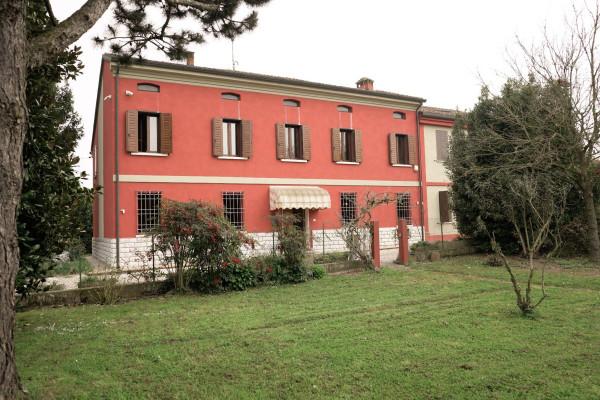 Casale in Strada Sacca 60, Pegognaga — foto 2 di 5