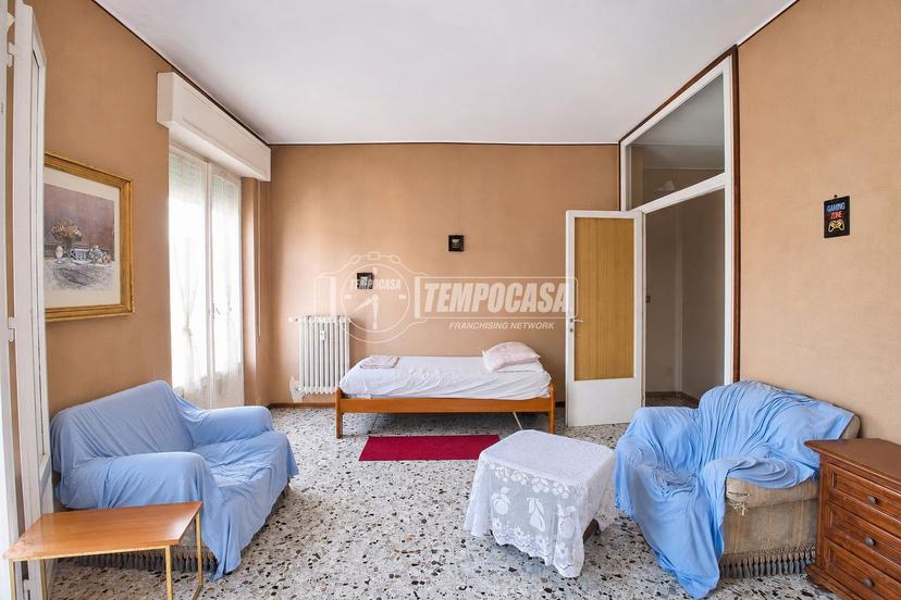 Trilocale, Novara