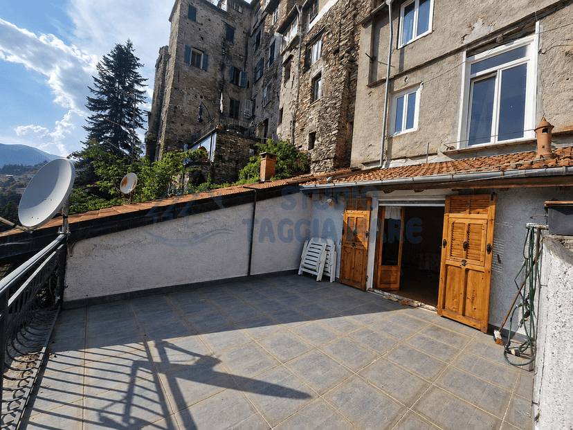 Casa indipendente in Via Sambughea 8, Triora